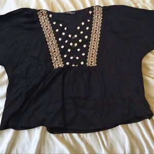 NEW NWOT Black Bohemian Loose Fit Long Sleeve Top with Embroidery